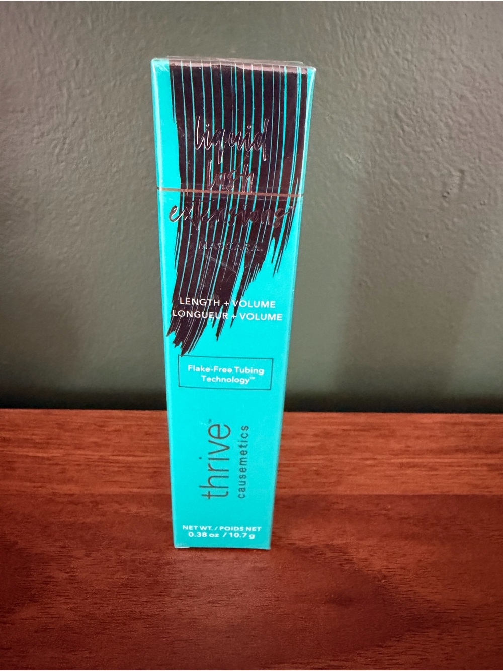 Thrive Mascara in Teal Packaging